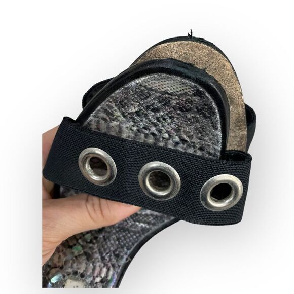 Manolo Blahnik Heels Metallic Color Snakeskin Look Insoles Ankle Elastic - Picture 6 of 10